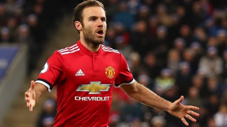 За хавбека «МЮ» Хуана Мату «сражаются» «Фенербахче» и «Галатасарай»