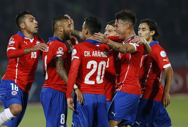 Букмекеры: Варгас и Санчес принесут Чили победу над Перу в полуфинале Кубка Америки