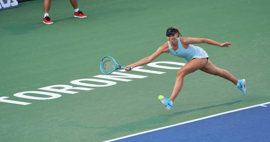 Мария Шарапова проиграла Анетт Контавейт на старте турнира категории Premier в Торонто