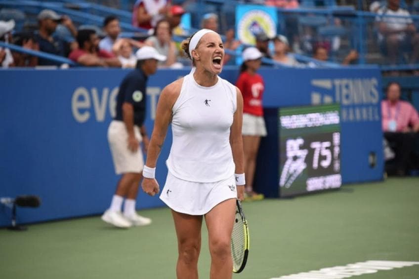 Россиянка Светлана Кузнецова вышла в третий раунд теннисного турнира категории Premier в Торонто