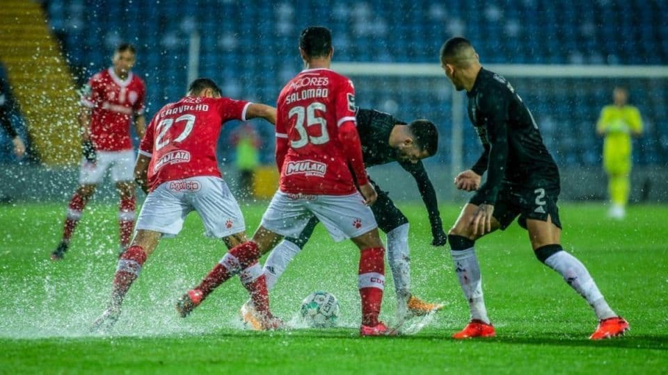 бенфика-тондела