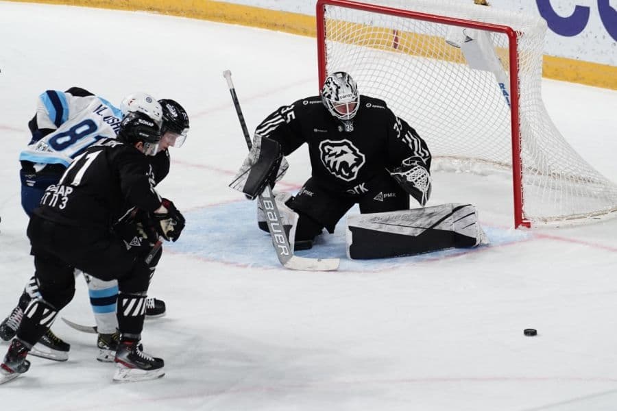 Металлург - Трактор