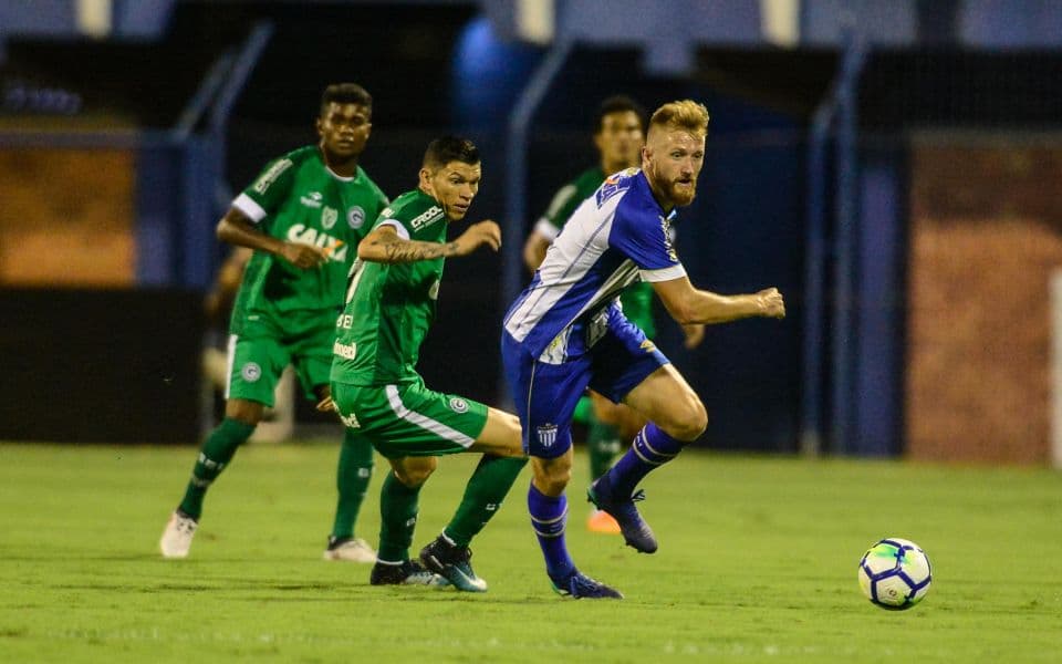 «Аваи» — «Куяба»