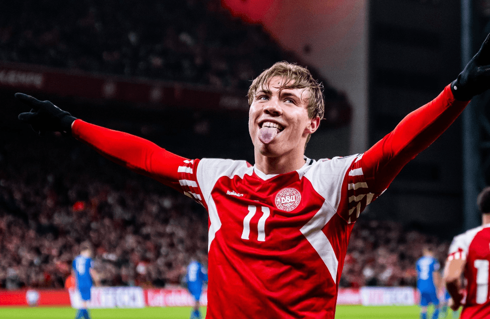 Топ-клубы нацелились на форварда Дании Хойлунда