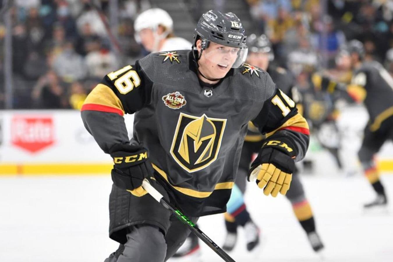 «Вегас» на выезде обыграл «Ванкувер», Дорофеев забил гол