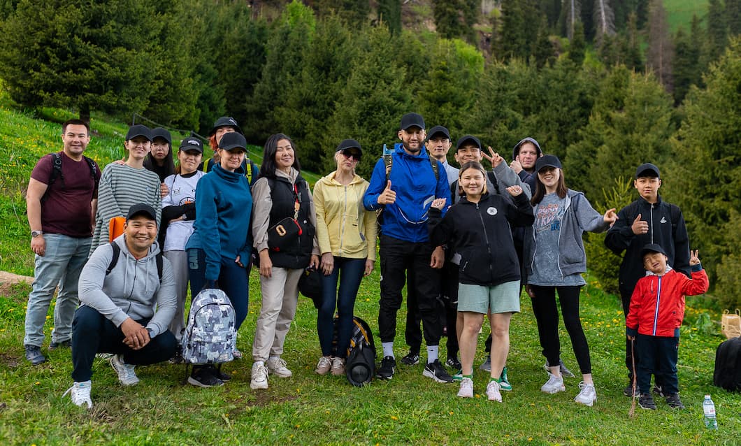 Пикник с чемпионом и мастер-класс по нунчакам: как прошли выходные у алматинцев