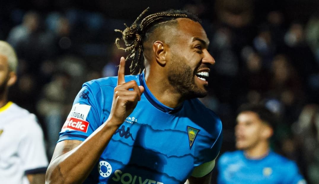 «Эшторил» обыграет «Фаренсе» в 15-м туре чемпионата Португалии 30 декабря