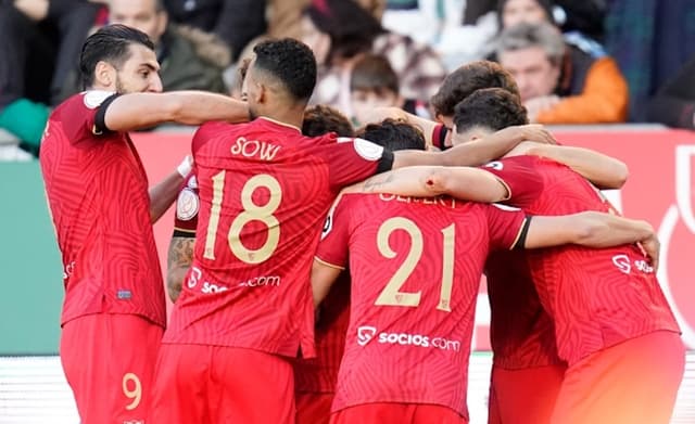 «Севилья» обыграет «Алавес» в матче 20-го тура чемпионата Испании 12 января