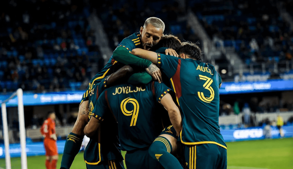 «Лос-Анджелес Гэлакси» победит «Сент-Луис Сити» в матче МЛС 17 марта