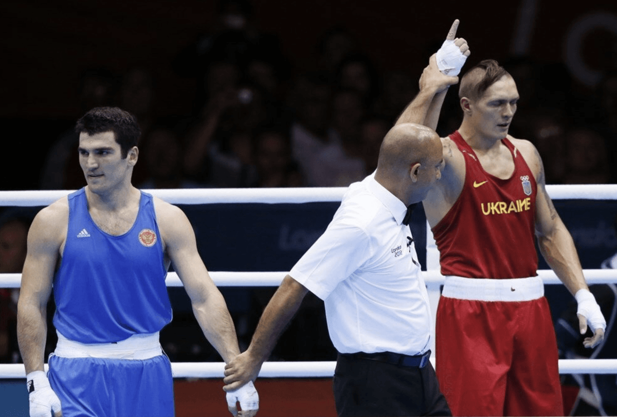 Тренер Бетербиева оценил возможность проведения боя против Усика