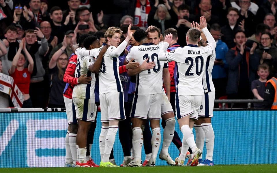 Англия - Латвия