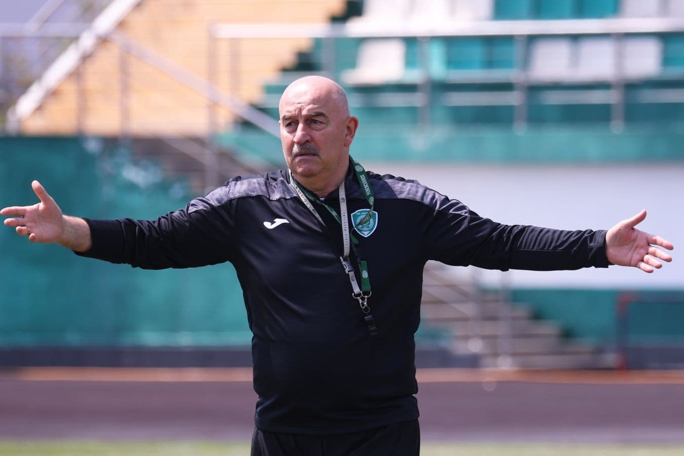 Касинтура: Черчесов спокойный, старается держать в команде хорошую атмосферу