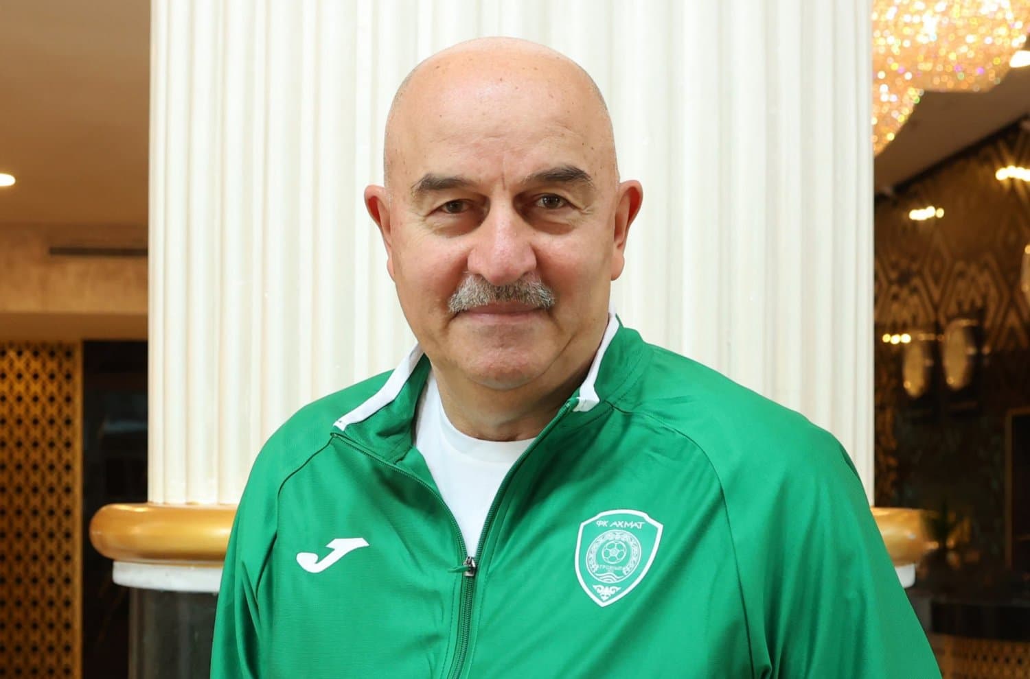 Станислав Черчесов. Фото: ФК «Ахмат»